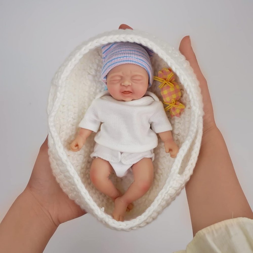 7 Inch White Mini Realistic Silicone Newborn Anti Stress Micro Preemie Baby Doll
